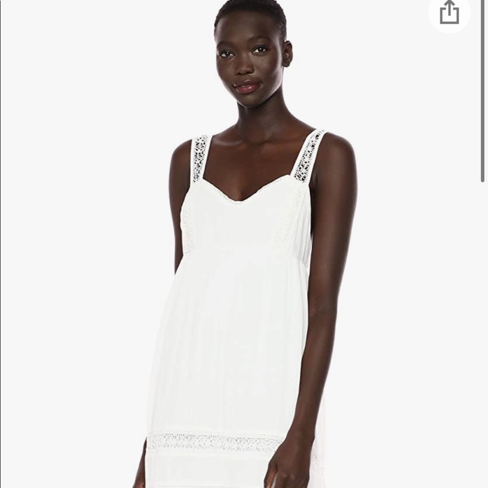 BCBG NWT WHITE LACE DRESS CROCHET SZ M